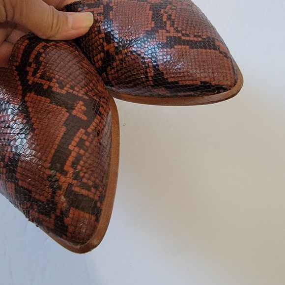 Madewell The Emilia Mule in Snake Embossed Leather Women's Sz 8 Pointy Toed - Picture 3 of 11